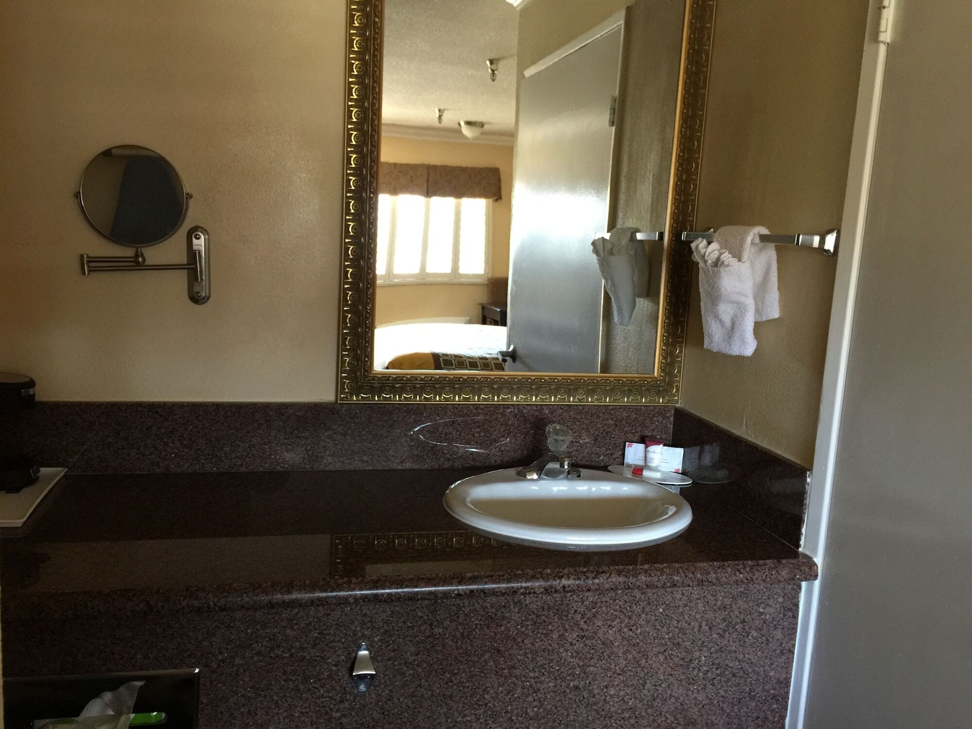 Travelodge By Wyndham Chatsworth 2*