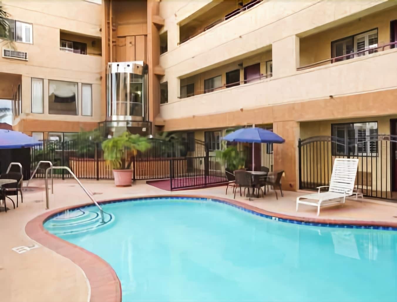Travelodge By Wyndham Chatsworth Hotel Los Angeles